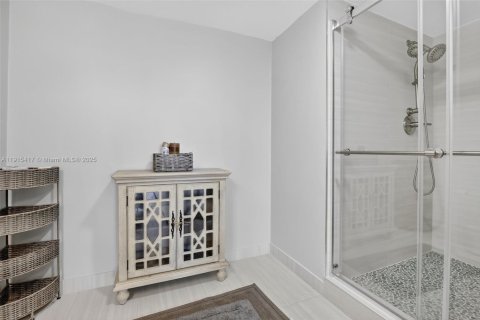 Condo in Sunrise, Florida, 2 bedrooms  № 1971433 - photo 21