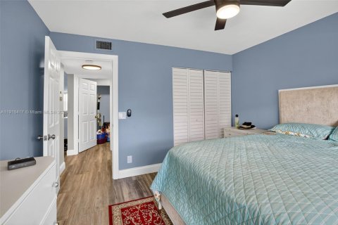 Condo in Sunrise, Florida, 2 bedrooms  № 1971433 - photo 24