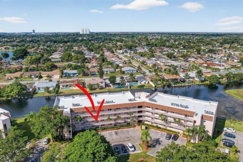 Condo in Sunrise, Florida, 2 bedrooms  № 1971433 - photo 28