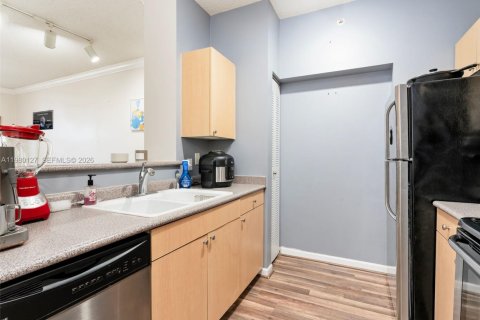 Condominio en venta en Hollywood, Florida, 1 dormitorio, 68.38 m2 № 2046379 - foto 10