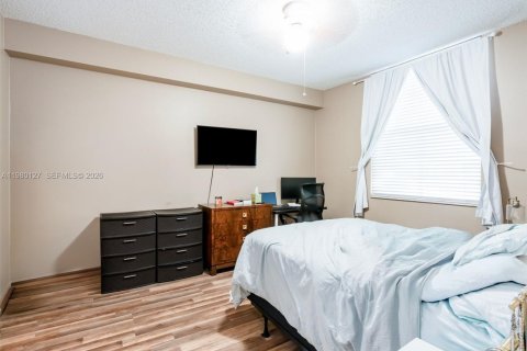 Condominio en venta en Hollywood, Florida, 1 dormitorio, 68.38 m2 № 2046379 - foto 17