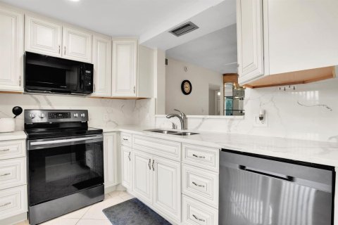 Condominio en Coconut Creek, Florida, 2 dormitorios  № 2087231
