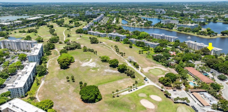 Condo in Pompano Beach, Florida, 2 bedrooms № 1187296