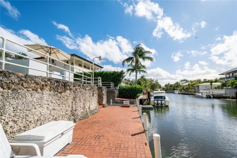 Villa ou maison à vendre à Coral Gables, Floride: 3 chambres, 187.38 m2 № 1825557 - photo 19