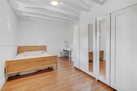 Villa ou maison à vendre à Coral Gables, Floride: 3 chambres, 187.38 m2 № 1825557 - photo 15