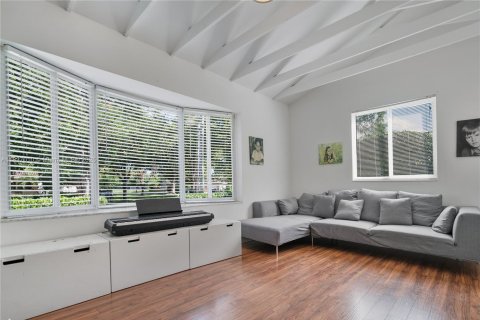 Villa ou maison à vendre à Coral Gables, Floride: 3 chambres, 187.38 m2 № 1825557 - photo 10