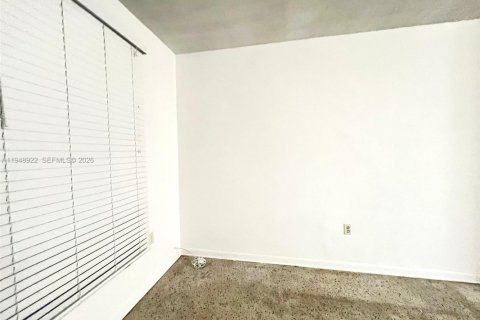 Снять в аренду квартиру в Майами, Флорида 3 спальни, № 2005352 - фото 7