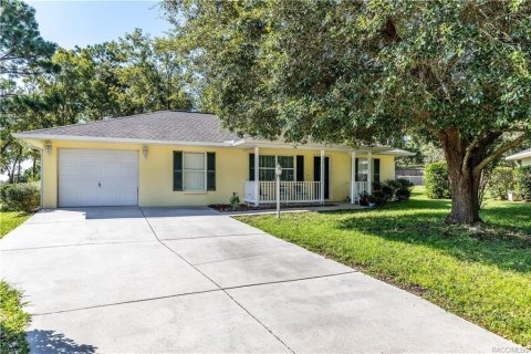 Casa en venta en Beverly Hills, Florida, 3 dormitorios, 132.2 m2 № 1888572 - foto 1