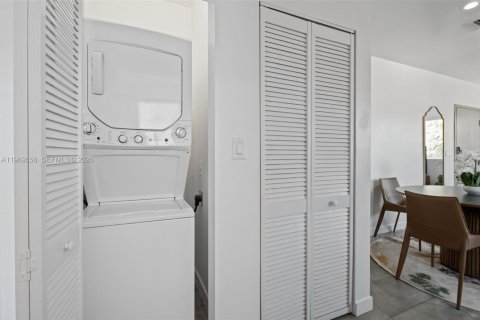 Снять в аренду квартиру в Майами, Флорида 1 спальня, 65.03м2, № 2040914 - фото 12