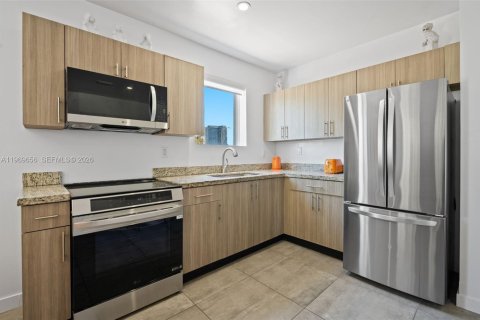 Снять в аренду квартиру в Майами, Флорида 1 спальня, 65.03м2, № 2040914 - фото 9