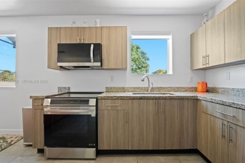 Снять в аренду квартиру в Майами, Флорида 1 спальня, 65.03м2, № 2040914 - фото 11