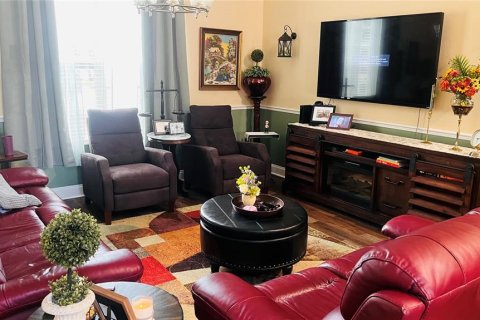 House in New Smyrna Beach, Florida 3 bedrooms, 181.9 sq.m. № 2109297 - photo 5