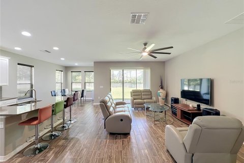 House in Ocoee, Florida 3 bedrooms, 193.05 sq.m. № 2203471 - photo 17