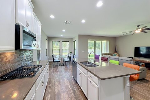 House in Ocoee, Florida 3 bedrooms, 193.05 sq.m. № 2203471 - photo 11