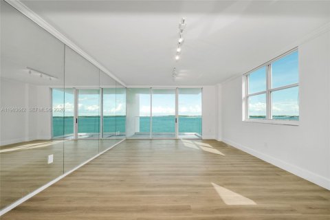 Снять в аренду кондоминиум в Майами, Флорида 2 спальни, 92.9м2, № 2025622 - фото 6