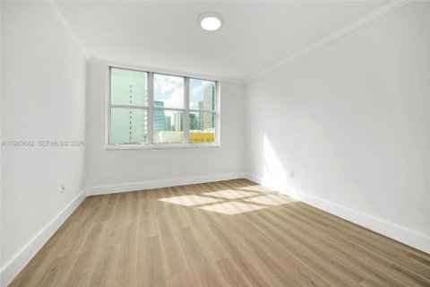 Снять в аренду кондоминиум в Майами, Флорида 2 спальни, 92.9м2, № 2025622 - фото 18