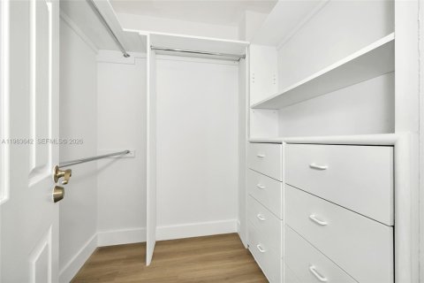 Снять в аренду кондоминиум в Майами, Флорида 2 спальни, 92.9м2, № 2025622 - фото 15