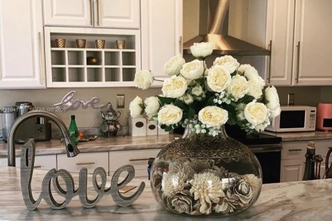 Villa ou maison à louer à Homestead, Floride: 3 chambres, 174.1 m2 № 1999887 - photo 3