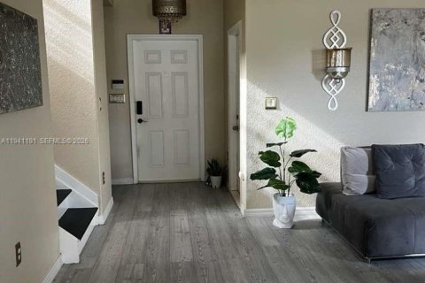 Villa ou maison à louer à Homestead, Floride: 3 chambres, 174.1 m2 № 1999887 - photo 8