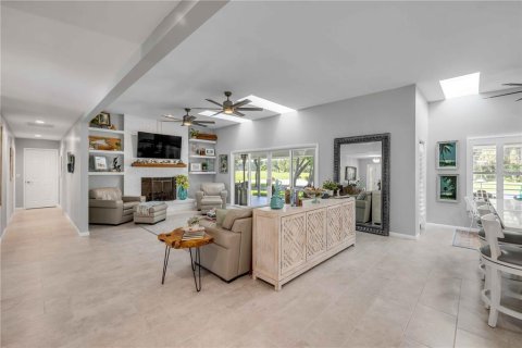 Villa ou maison à vendre à New Smyrna Beach, Floride: 3 chambres, 253.72 m2 № 1793193 - photo 20