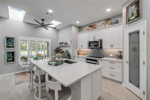 Villa ou maison à vendre à New Smyrna Beach, Floride: 3 chambres, 253.72 m2 № 1793193 - photo 3