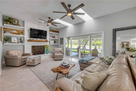 Villa ou maison à vendre à New Smyrna Beach, Floride: 3 chambres, 253.72 m2 № 1793193 - photo 23