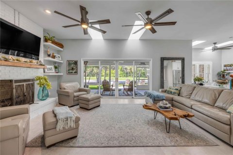 Villa ou maison à vendre à New Smyrna Beach, Floride: 3 chambres, 253.72 m2 № 1793193 - photo 24