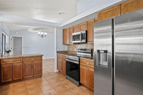 Villa ou maison à louer à Port St. Lucie, Floride: 3 chambres, 145.67 m2 № 1930379 - photo 17