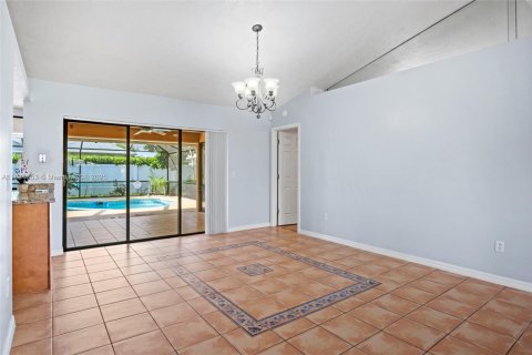 Villa ou maison à louer à Port St. Lucie, Floride: 3 chambres, 145.67 m2 № 1930379 - photo 14