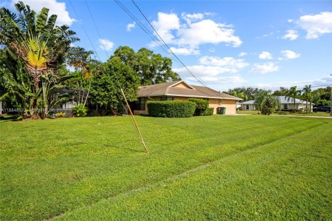 Villa ou maison à louer à Port St. Lucie, Floride: 3 chambres, 145.67 m2 № 1930379 - photo 8
