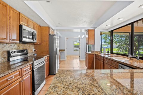 Villa ou maison à louer à Port St. Lucie, Floride: 3 chambres, 145.67 m2 № 1930379 - photo 16