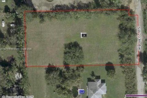 Купить земельный участок в Майами-Дейд, Флорида № 1974140 - фото 2