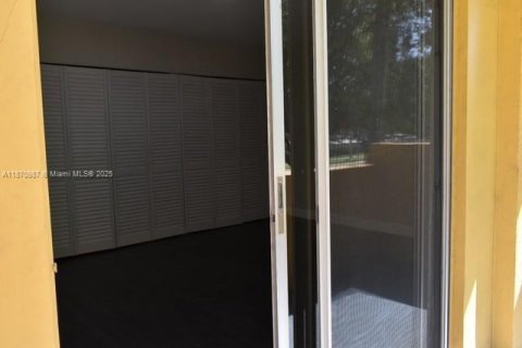 Copropriété à louer à North Miami, Floride: 1 chambre, 52.4 m2 № 1920147 - photo 18