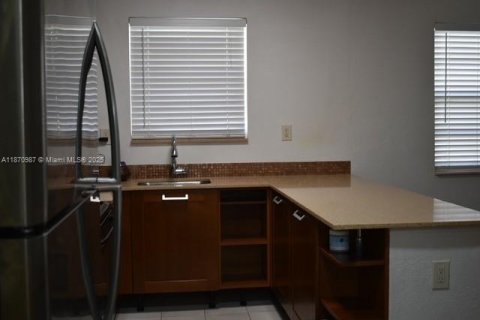 Copropriété à louer à North Miami, Floride: 1 chambre, 52.4 m2 № 1920147 - photo 8
