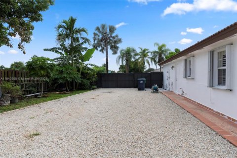 House in Homestead, Florida 4 bedrooms, 225.94 sq.m. № 1980877 - photo 26