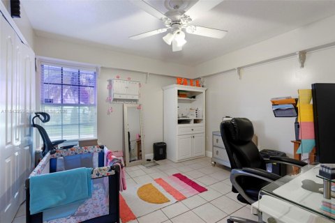 House in Homestead, Florida 4 bedrooms, 225.94 sq.m. № 1980877 - photo 23