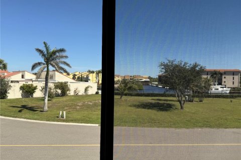 Condo in Punta Gorda, Florida, 1 bedroom  № 1722901 - photo 9