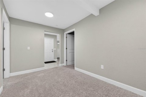 House in Lake Wales, Florida 3 bedrooms, 177.26 sq.m. № 2105122 - photo 12