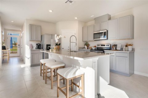 House in Lakeland, Florida 4 bedrooms, 154.68 sq.m. № 2419292 - photo 10