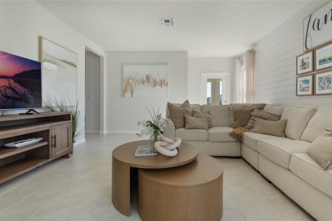 House in Lakeland, Florida 4 bedrooms, 154.68 sq.m. № 2419292 - photo 8
