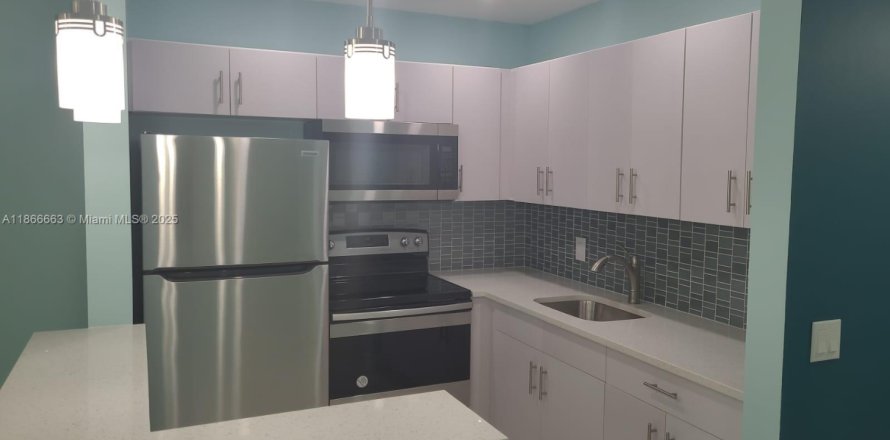 Кондоминиум с 1 спальней в Уэст-Палм-Бич, Флорида № 1981512