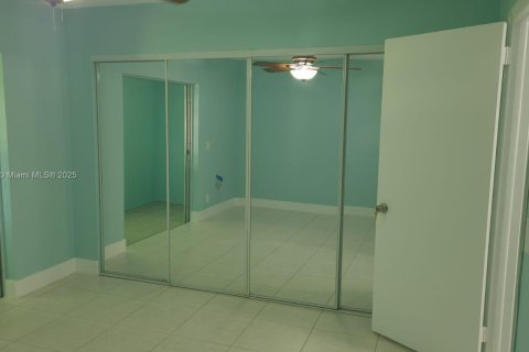 Снять в аренду кондоминиум в Уэст-Палм-Бич, Флорида 1 спальня, 52.95м2, № 1981512 - фото 16