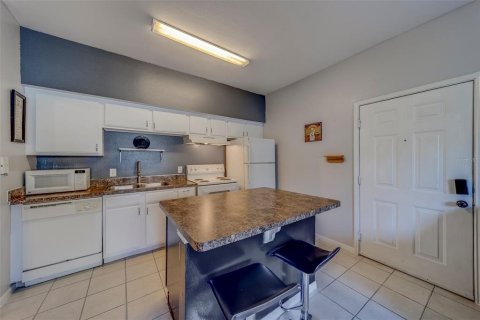 Condo in Clearwater, Florida, 1 bedroom  № 1649879 - photo 7