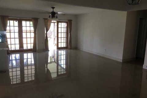 Villa ou maison à Miami, Floride 3 chambres, 190.64 m2 № 1996601
