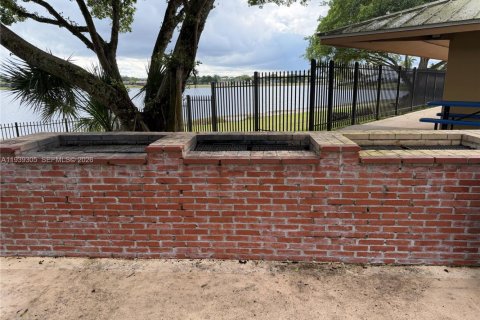 Villa ou maison à louer à Miami, Floride: 3 chambres, 190.64 m2 № 1996601 - photo 30