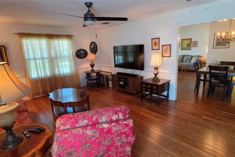 Duplex in New Smyrna Beach, Florida 2 bedrooms, 126.81 sq.m. № 2203229 - photo 3