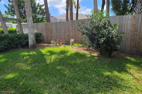 Duplex in New Smyrna Beach, Florida 2 bedrooms, 126.81 sq.m. № 2203229 - photo 22