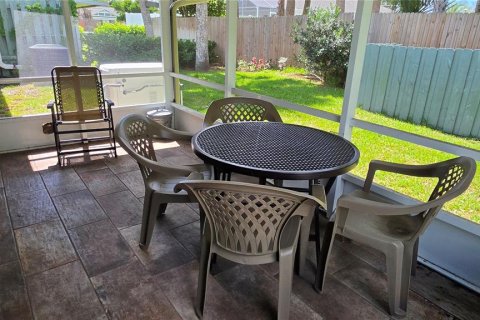 Duplex in New Smyrna Beach, Florida 2 bedrooms, 126.81 sq.m. № 2203229 - photo 17