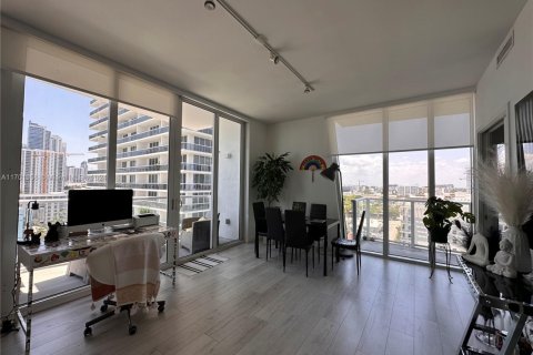 Condo in Miami, Florida, 2 bedrooms  № 1865461 - photo 8