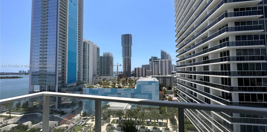 Condo in Miami, Florida, 2 bedrooms  № 1865461